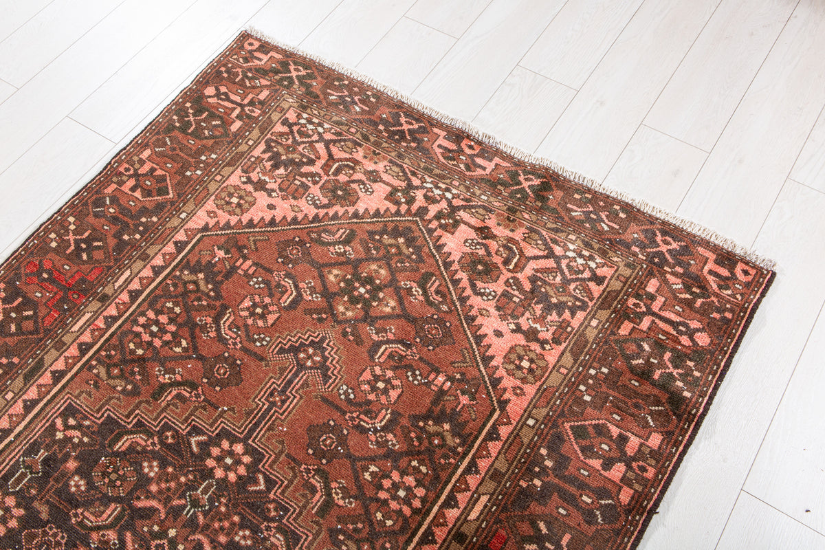Vintage Rust Red & Salmon Pink Hand-Knotted Wool Rug – 6' 9" x 3' 10" (205 x 117 cm)