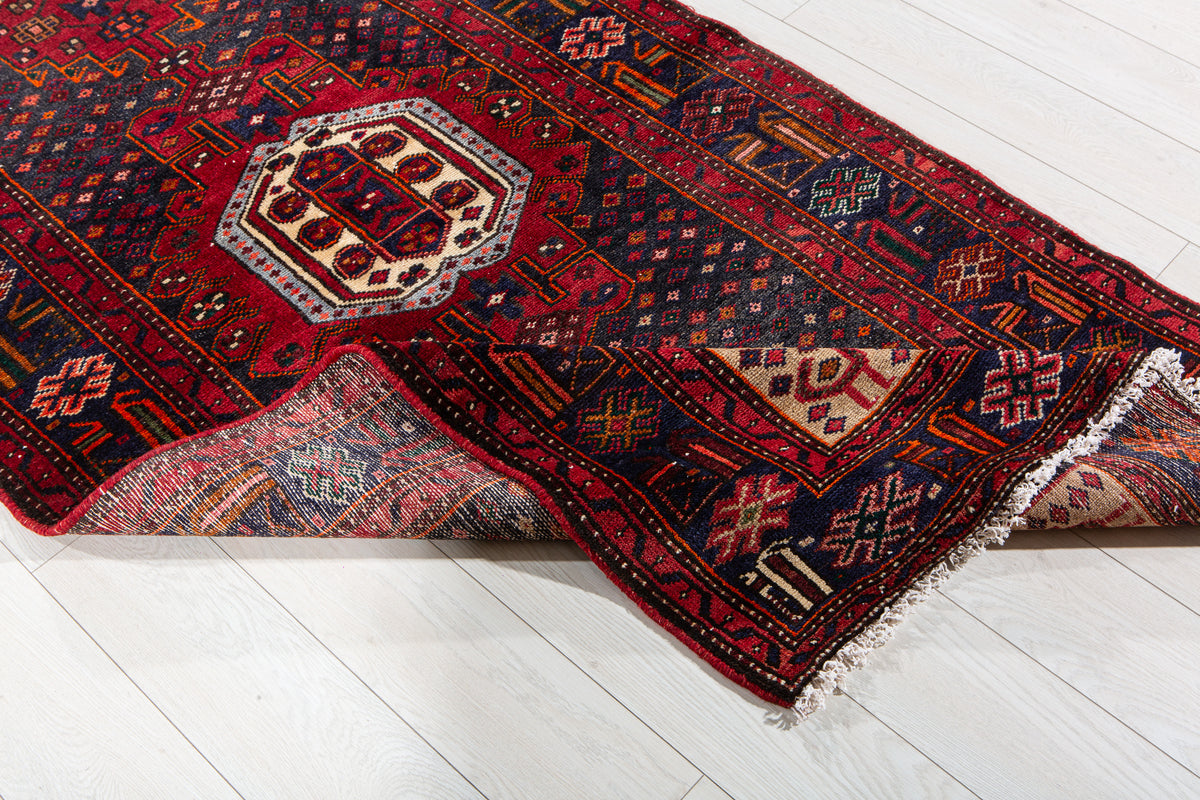 Vintage Navy Blue & Red Hand-Knotted Wool Rug – 7' 3" x 3' 6" (221 x 107 cm)