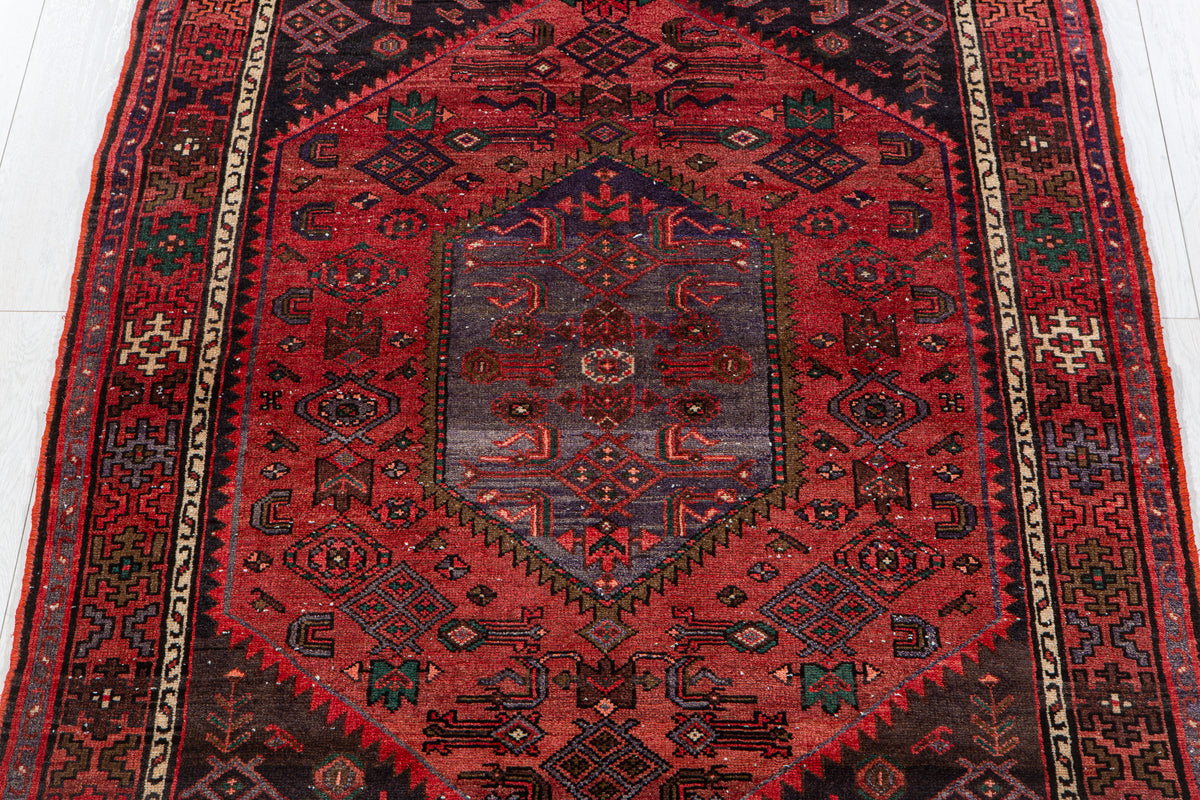 Vintage Red Hand-Knotted Wool Rug – 6' 7" x 4' 7" (200 x 139 cm)