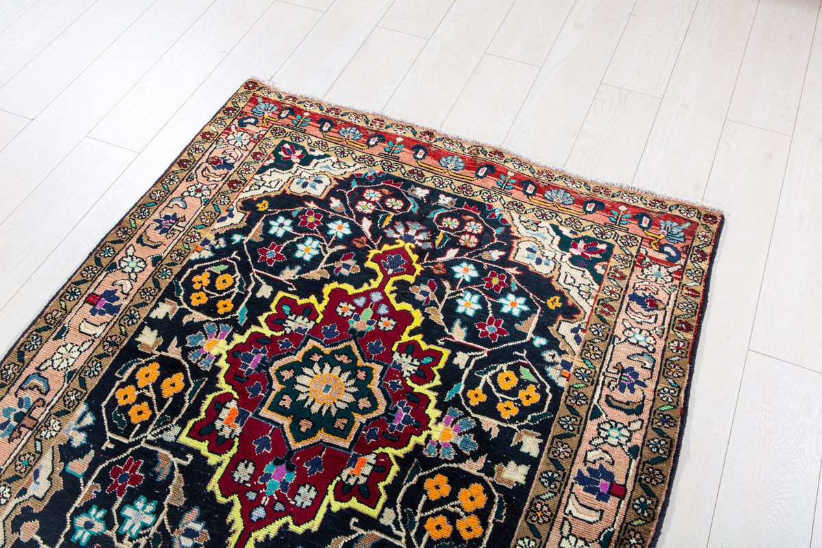 Vintage Navy Blue & Yellow Hand-Knotted Wool Rug – 4' 11" x 3' 9" (149 x 115 cm)