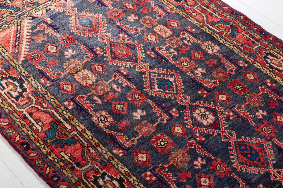 Antique Navy Blue, Red Hand-Knotted Wool Rug – 5' 5" x 3' 5" (166 x 105 cm)