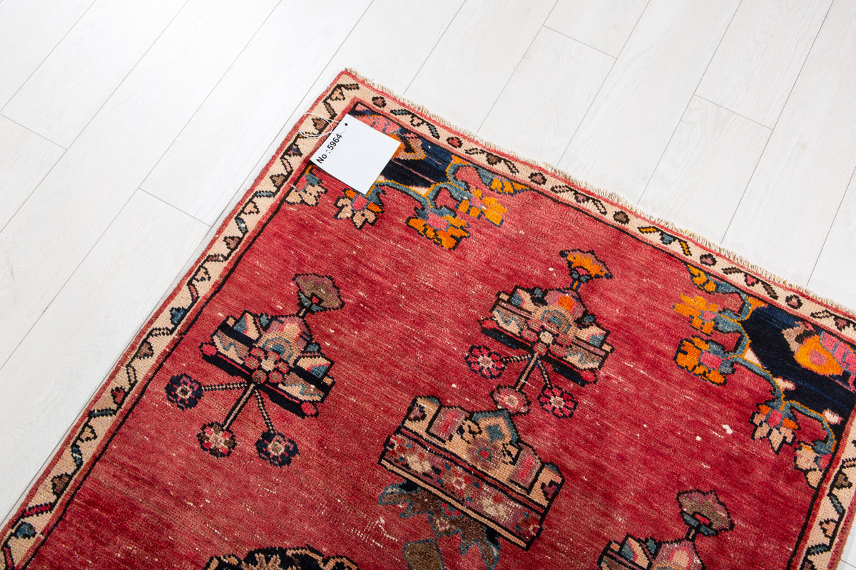 Tapis ancien en laine nouée à la main, rouge – 6' 6" x 3' 4" (198 x 102 cm)