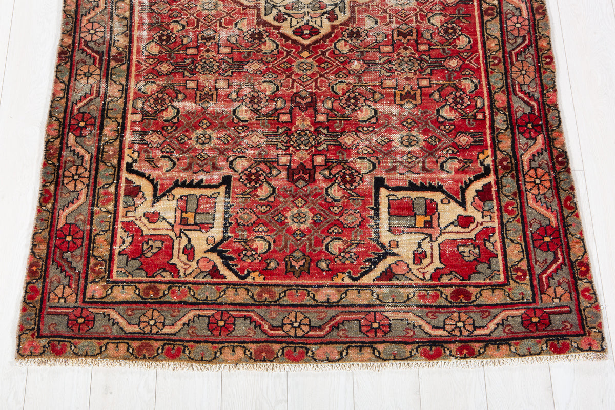 Tapis ancien en laine nouée à la main, rouge – 6' 11" x 4' 3" (211 x 130 cm)