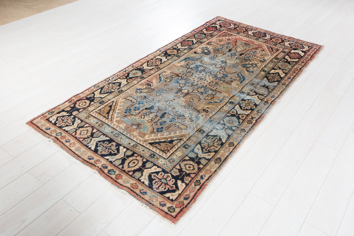 Tapis ancien en laine nouée à la main, rouille orangé – 7' 8" x 3' 10" (234 x 118 cm)