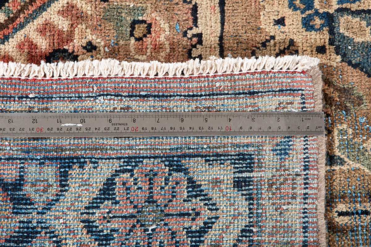 Tapis ancien en laine nouée à la main, rouille orangé – 7' 8" x 3' 10" (234 x 118 cm)
