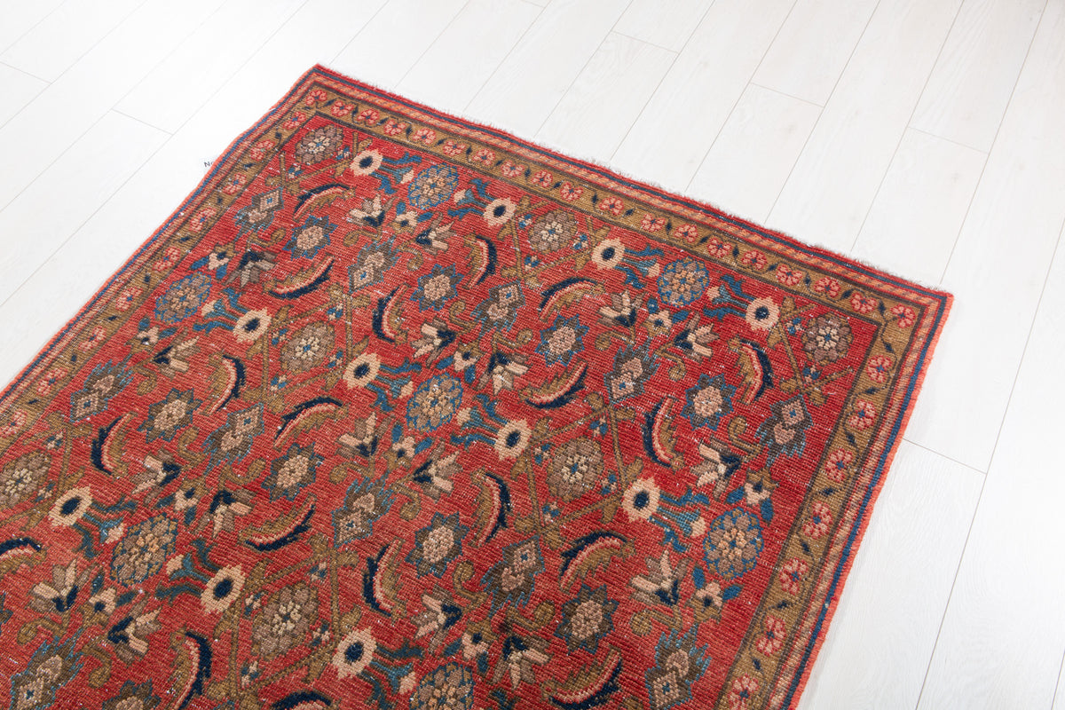 Antique Faded Coral Red Hand-Knotted Wool Rug – 5' 6" x 3' 11" (167 x 120 cm)