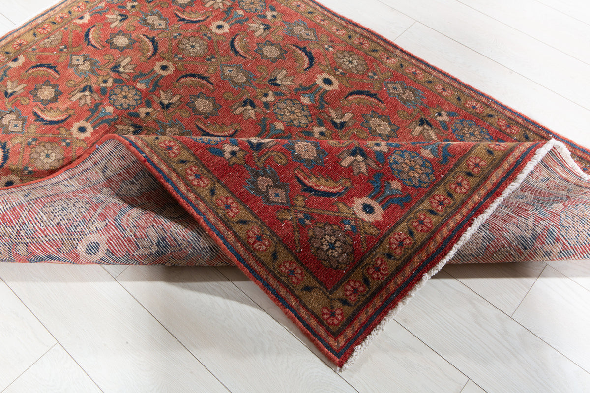 Antique Faded Coral Red Hand-Knotted Wool Rug – 5' 6" x 3' 11" (167 x 120 cm)