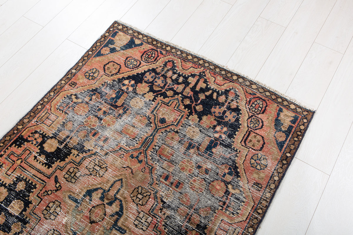 Antique Navy Blue, Peach Hand-Knotted Wool Rug – 5' 6" x 3' 4" (167 x 102 cm)