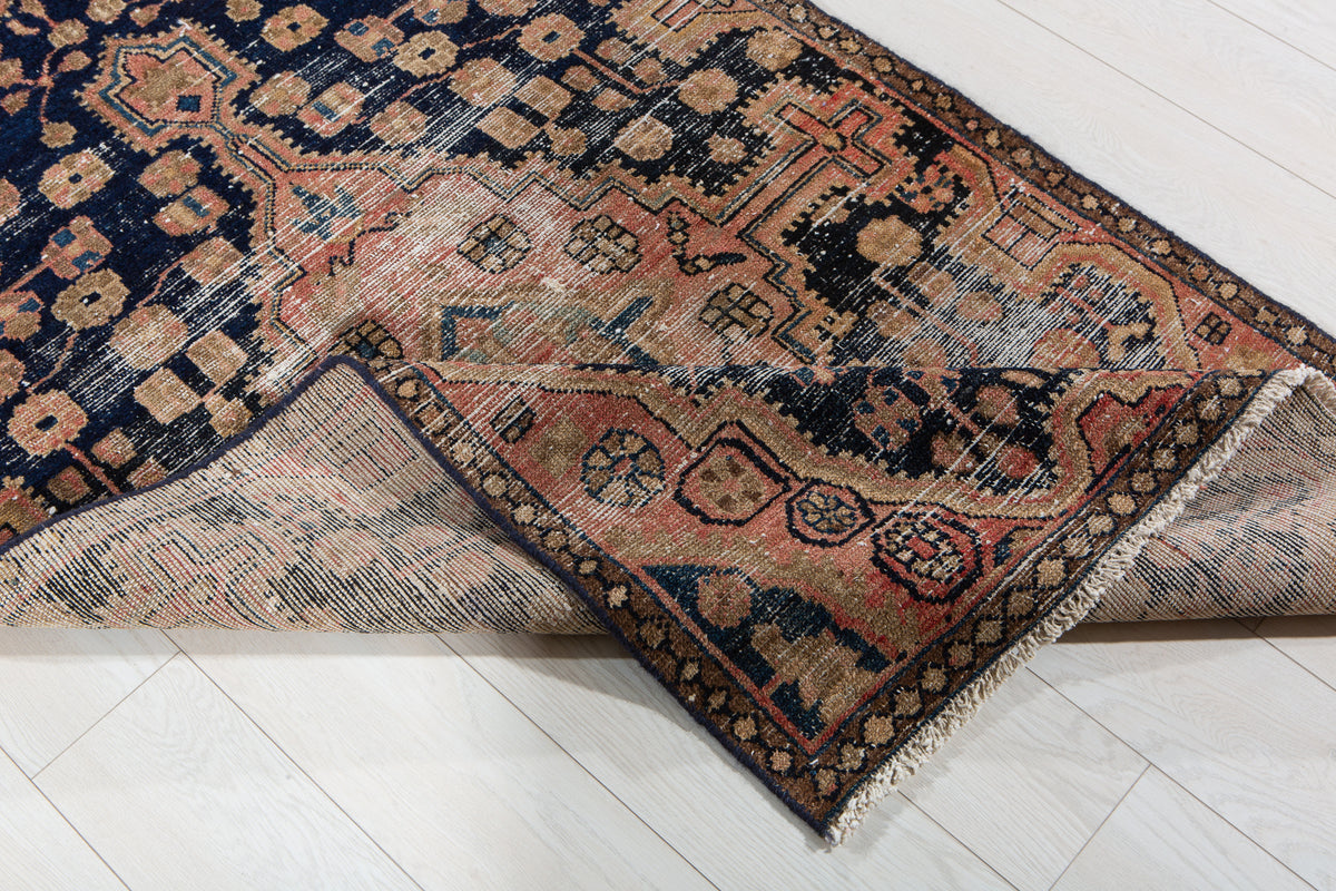 Antique Navy Blue, Peach Hand-Knotted Wool Rug – 5' 6" x 3' 4" (167 x 102 cm)