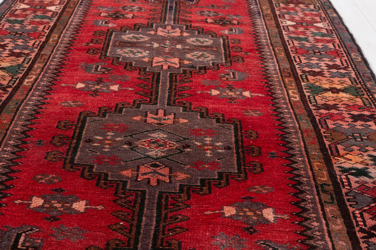 Semi-Antique Linked-Medallion Runner Rug, Red & Salmon Pink – 10' 2" x 3' 6" (311 x 106 cm)