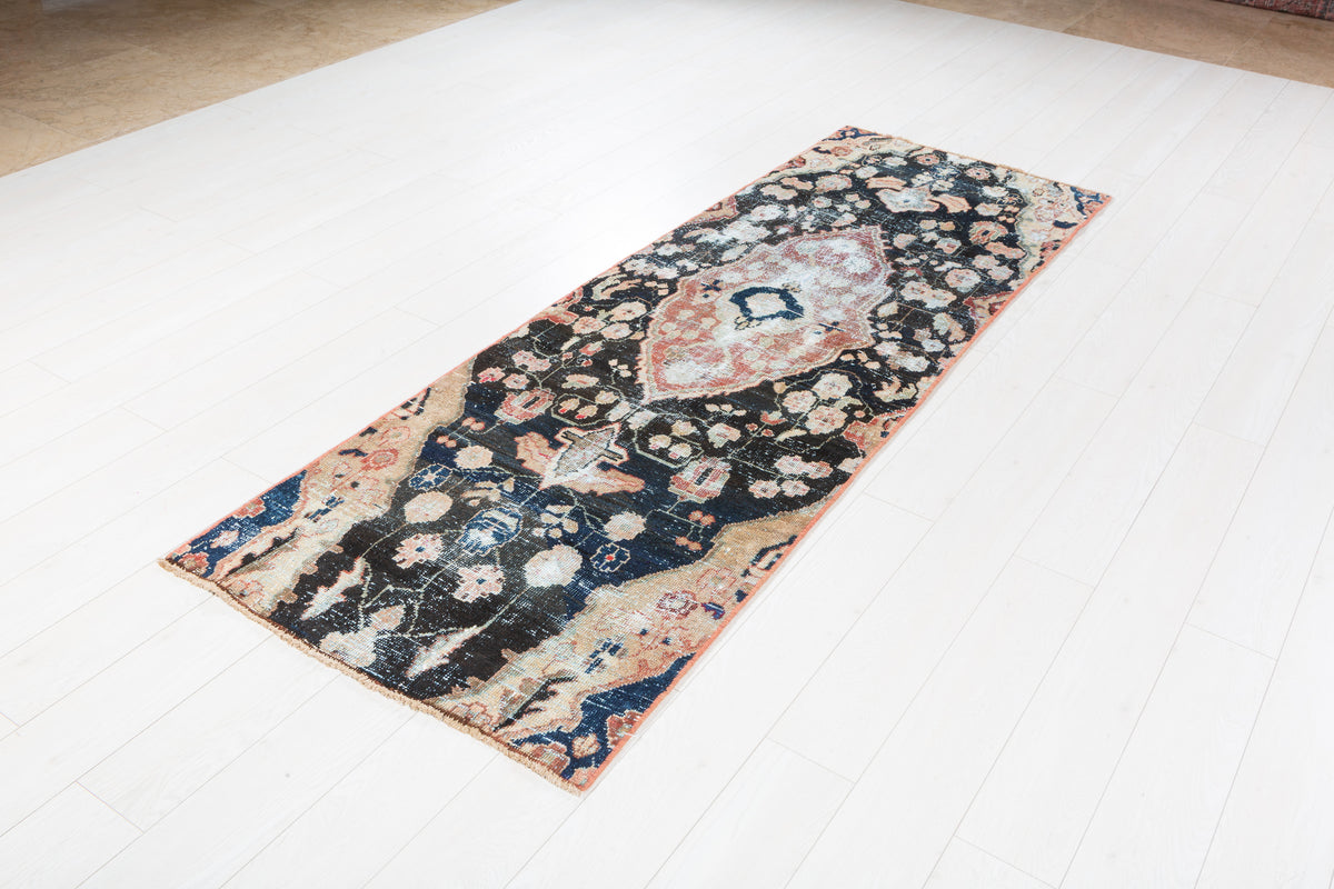 Antique Distressed Floral Wool Runner, Faded Black, Blush & Beige – 8' 2" x 2' 9" (248 x 84 cm)