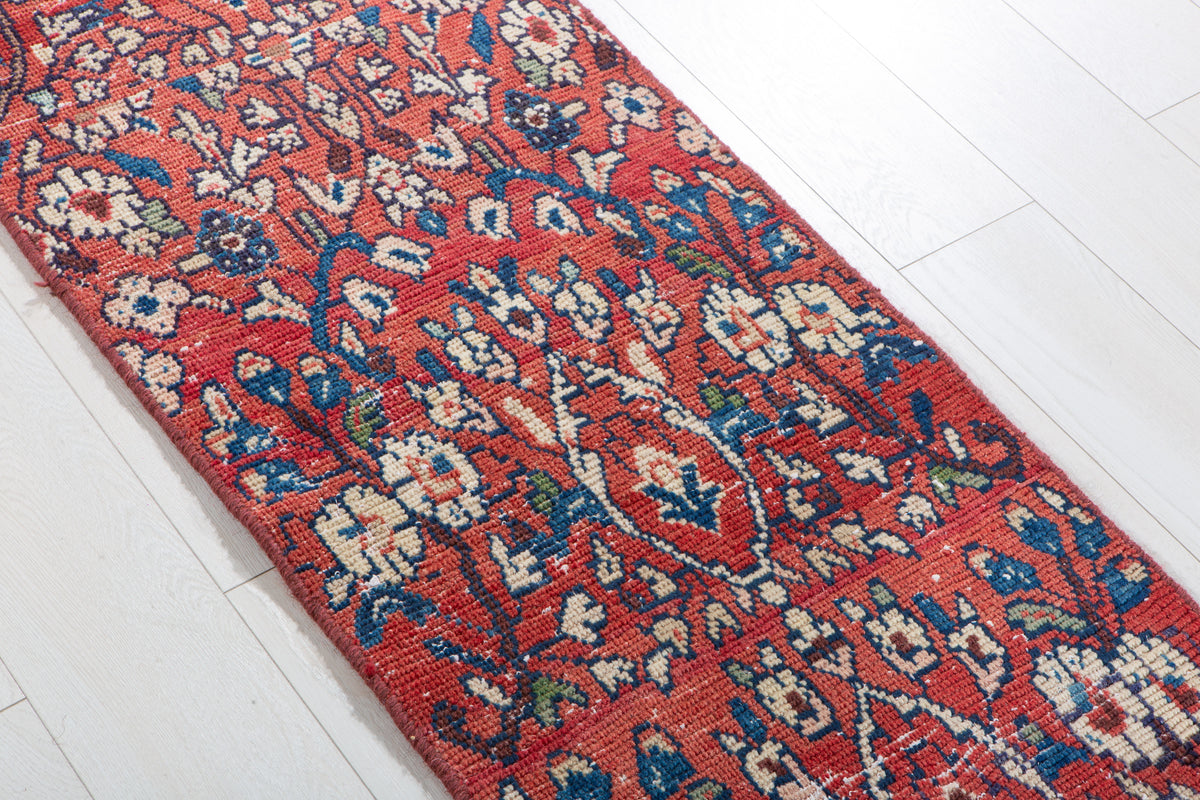 Small Antique Red Rug – 4' 0" x 1' 8" (123 x 51 cm)