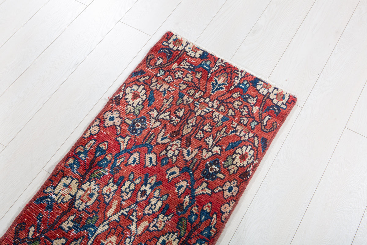 Small Antique Red Rug – 4' 0" x 1' 8" (123 x 51 cm)