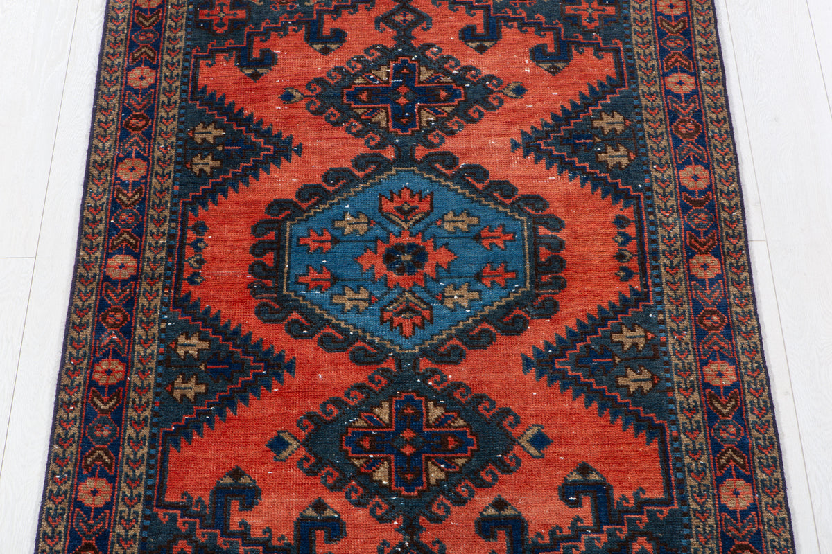 Small Vintage Orange-Red & Blue Rug – 5' 1" x 3' 6" (154 x 107 cm)