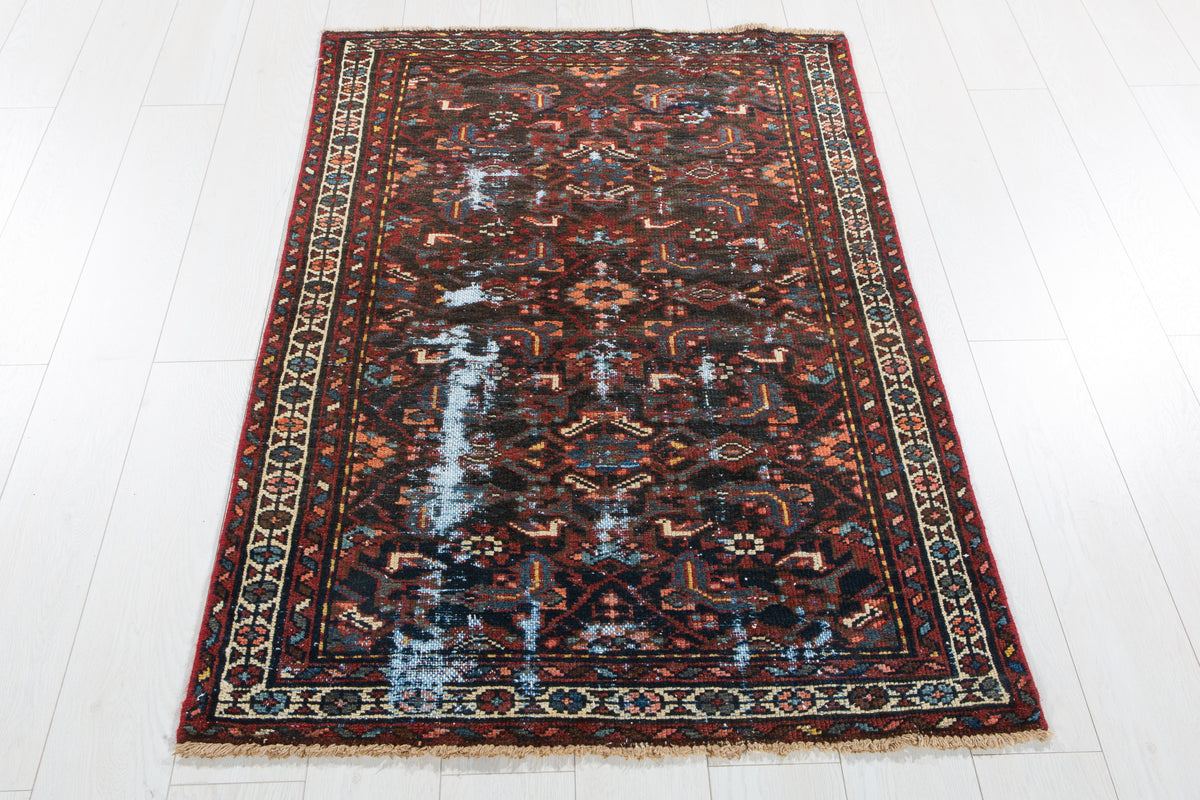 Small Antique Black Rug – 4' 7" x 3' 1" (139 x 95 cm)