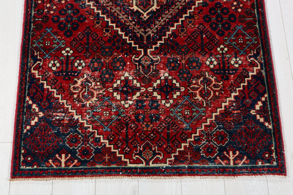 Small Antique Red Rug – 5' 5" x 3' 1" (165 x 95 cm)