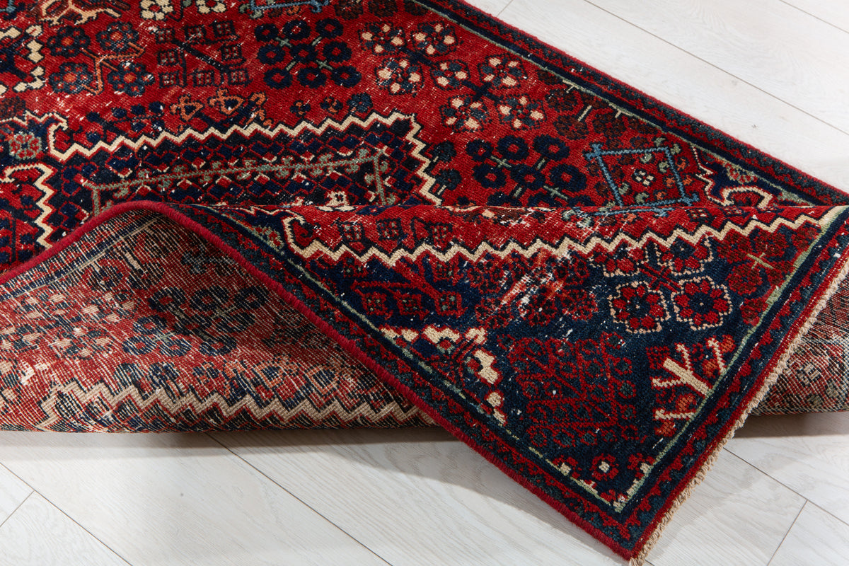 Small Antique Red Rug – 5' 5" x 3' 1" (165 x 95 cm)