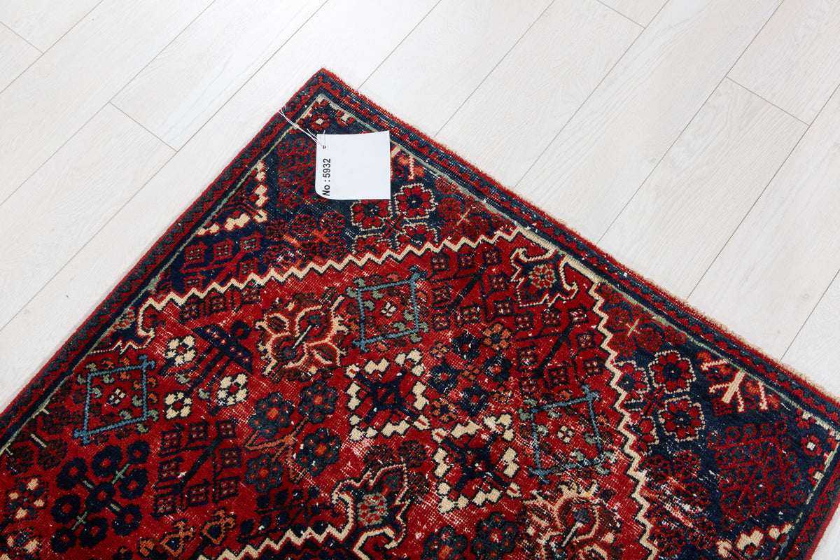 Small Antique Red Rug – 5' 5" x 3' 1" (165 x 95 cm)