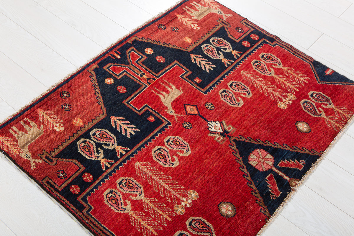 Small Vintage Red Rug – 3' 8" x 2' 11" (113 x 90 cm)