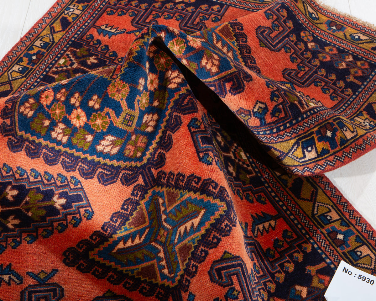 Small Vintage Orange-Red & Blue Rug – 5' 3" x 3' 5" (159 x 105 cm)
