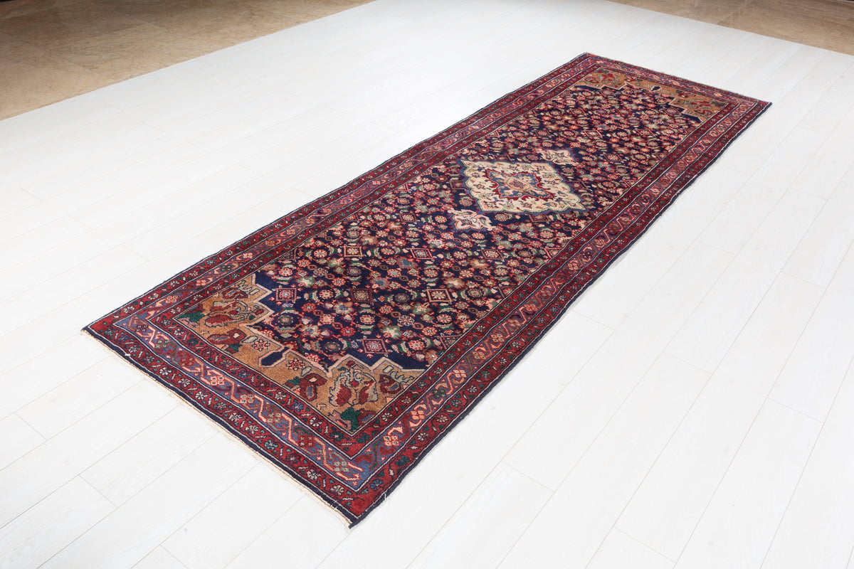 Vintage Herati Medallion Wool Runner, Deep Navy Blue & Red – 9' 7" x 3' 4" (293 x 101 cm)