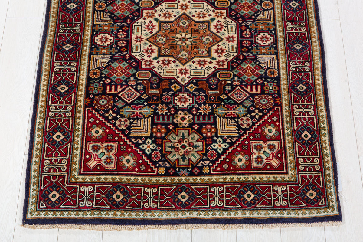 Small Vintage Navy Blue Rug – 4' 11" x 3' 7" (149 x 108 cm)