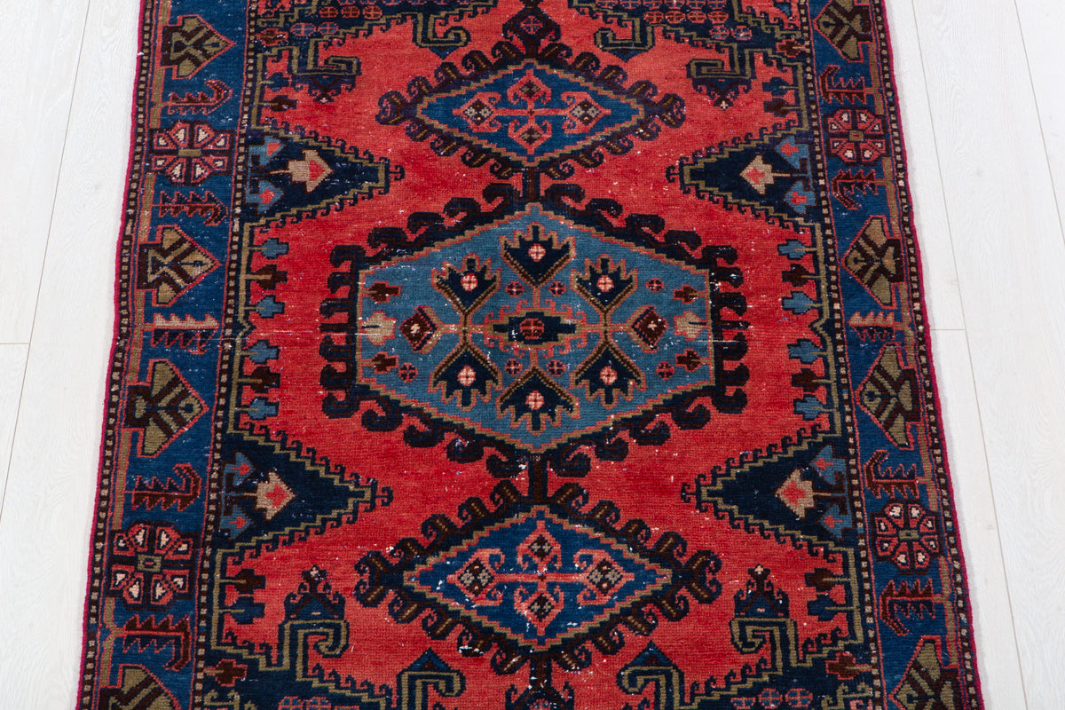Small Vintage Orange-Red & Blue Rug – 5' 0" x 3' 4" (153 x 101 cm)