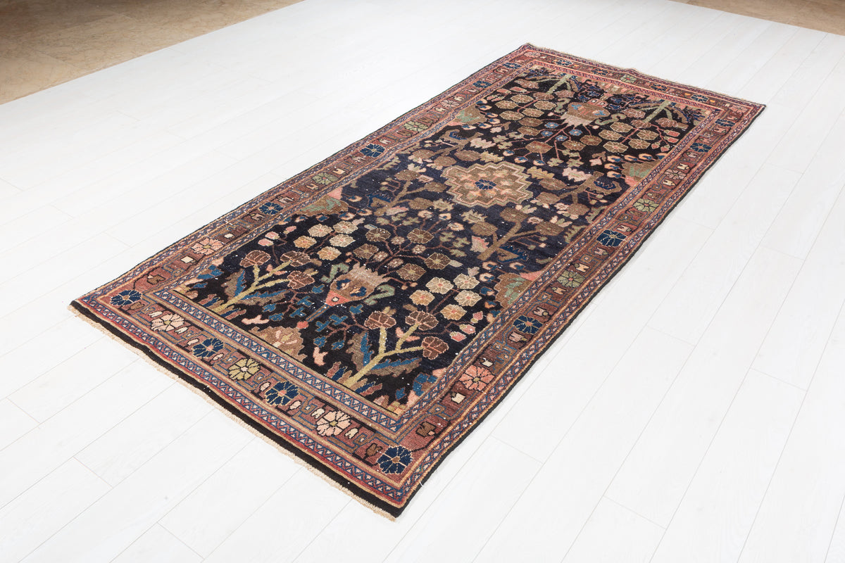 Antique Floral Medallion Wool Rug, Deep Navy Blue & Rust Red – 8' 9" x 3' 11" (266 x 119 cm)