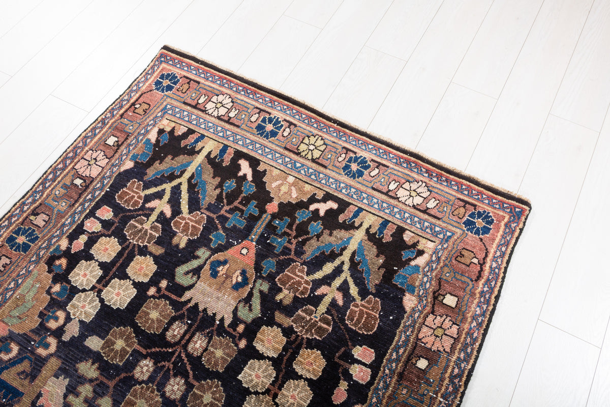 Antique Floral Medallion Wool Rug, Deep Navy Blue & Rust Red – 8' 9" x 3' 11" (266 x 119 cm)