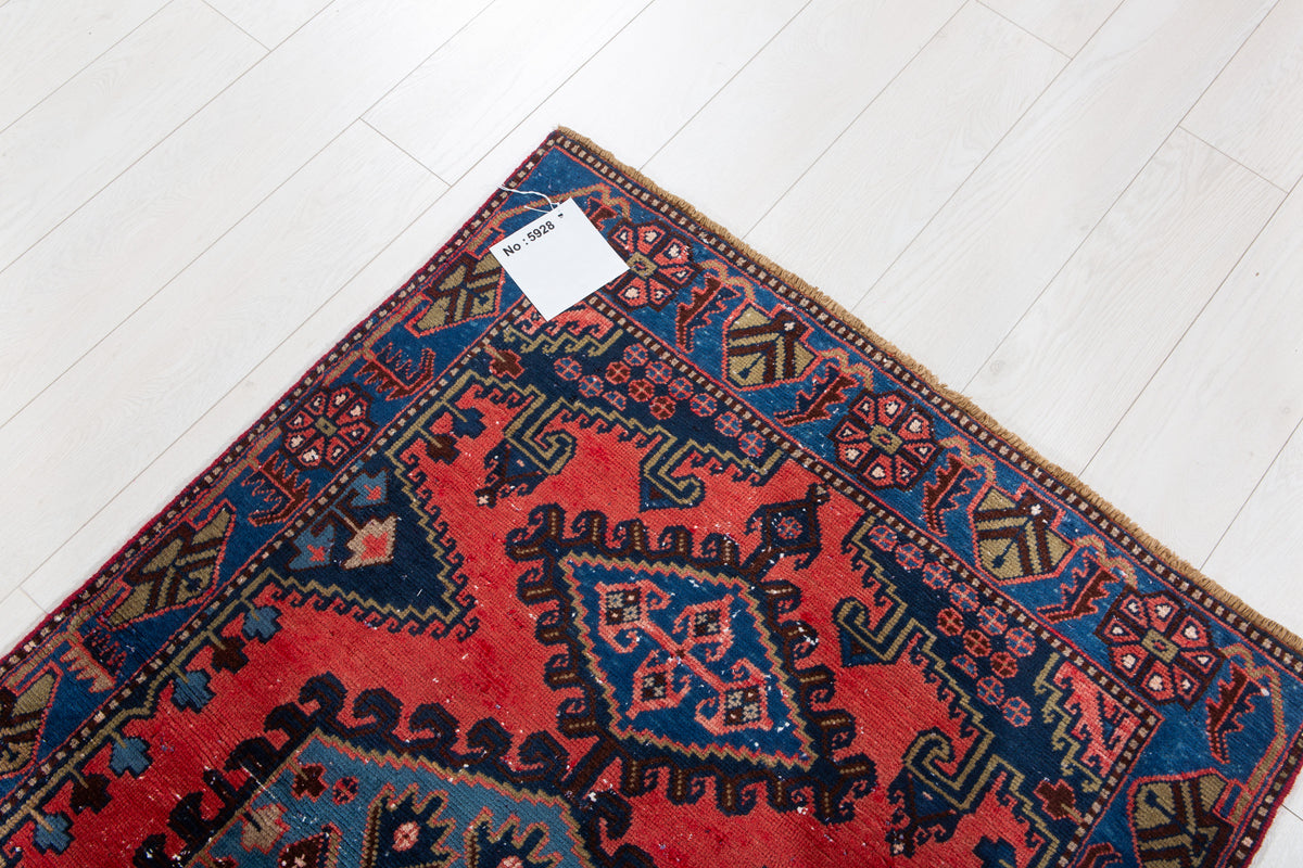 Small Vintage Orange-Red & Blue Rug – 5' 0" x 3' 4" (153 x 101 cm)