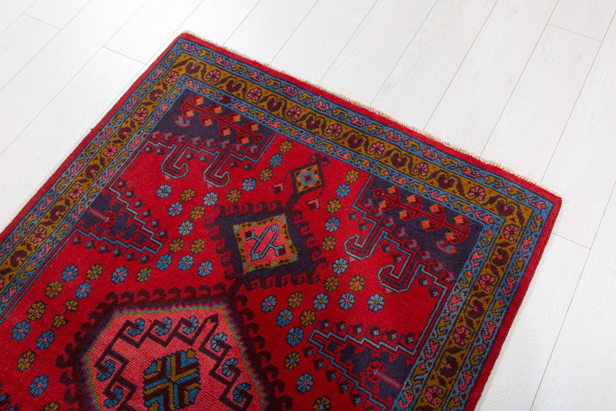 Small Vintage Red, Pink & Blue Rug – 5' 2" x 3' 6" (157 x 106 cm)