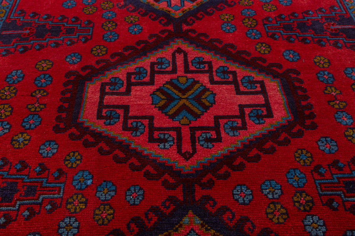 Small Vintage Red, Pink & Blue Rug – 5' 2" x 3' 6" (157 x 106 cm)