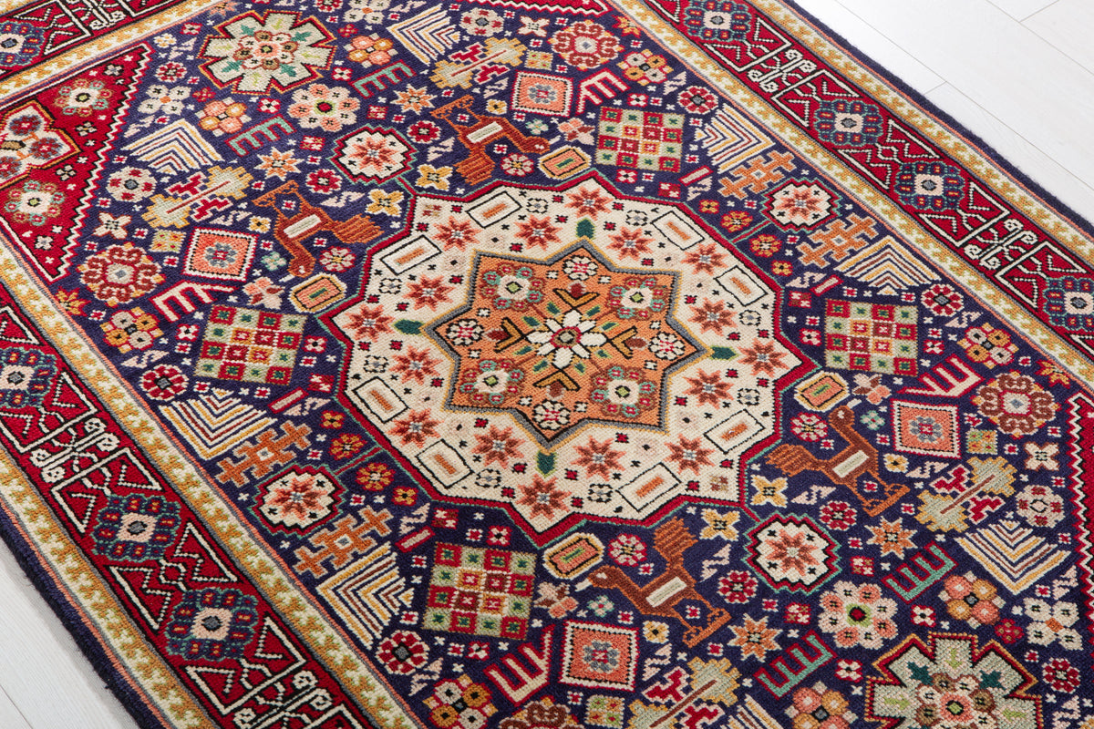 Small Vintage Navy Blue Rug – 4' 11" x 3' 5" (149 x 105 cm)