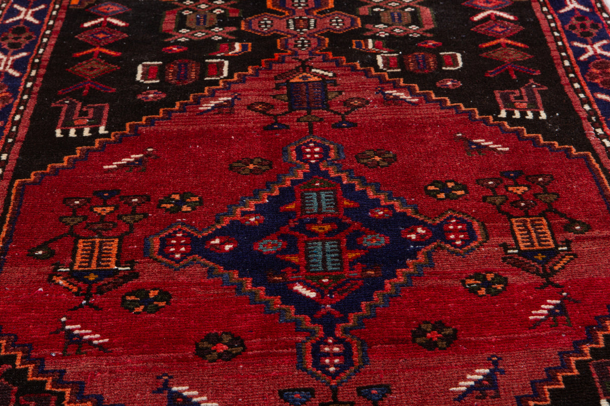 Small Vintage Red & Black Rug – 4' 6" x 2' 6" (137 x 76 cm)