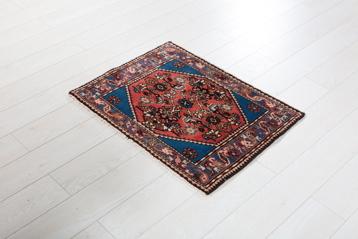 Mini Vintage Red & Blue Rug – 2' 8" x 2' 1" (82 x 63 cm)
