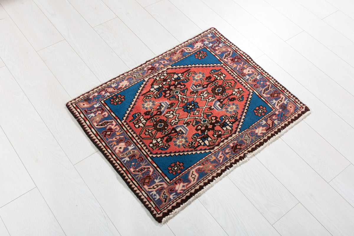 Mini Vintage Red & Blue Rug – 2' 8" x 2' 1" (82 x 63 cm)
