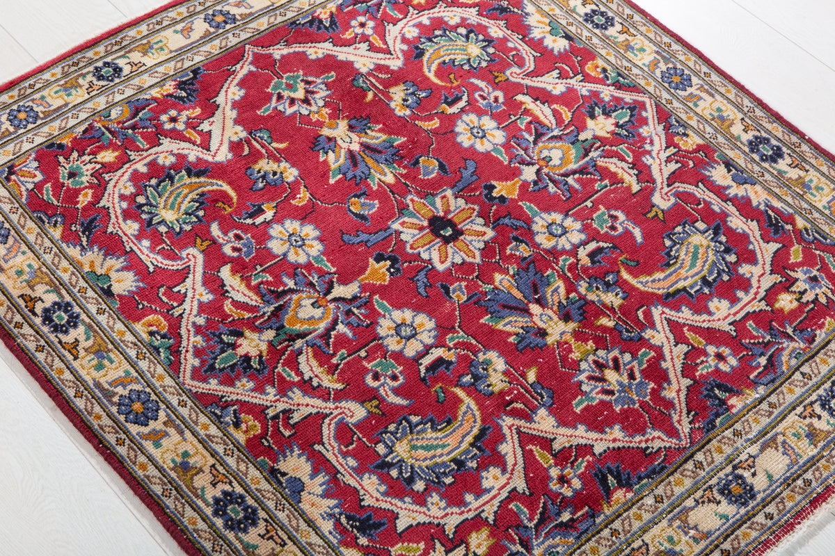 Small Antique Red Rug – 3' 7" x 3' 4" (110 x 101 cm)