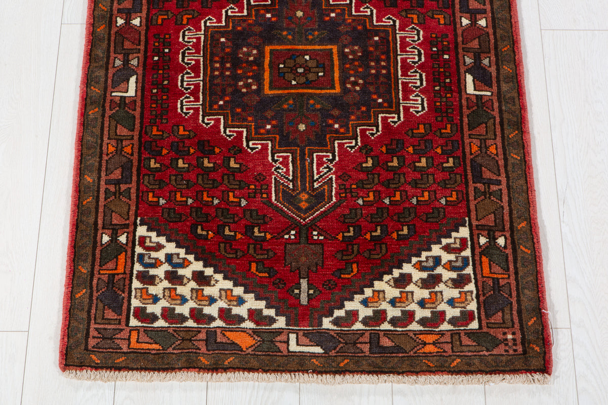 Small Vintage Red Rug – 4' 0" x 2' 7" (123 x 78 cm)
