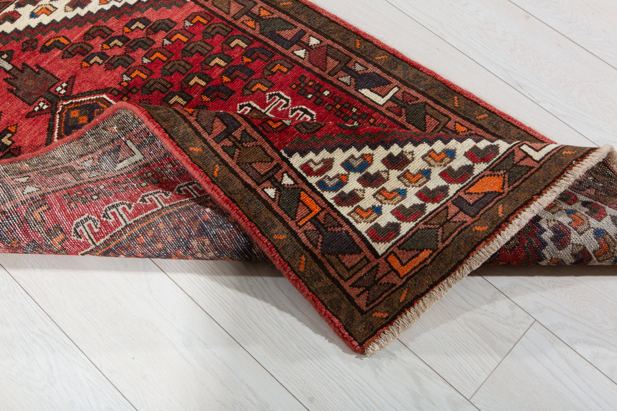 Small Vintage Red Rug – 4' 0" x 2' 7" (123 x 78 cm)