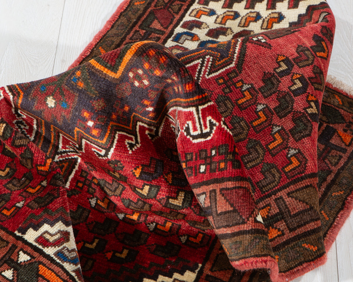 Small Vintage Red Rug – 4' 0" x 2' 7" (123 x 78 cm)