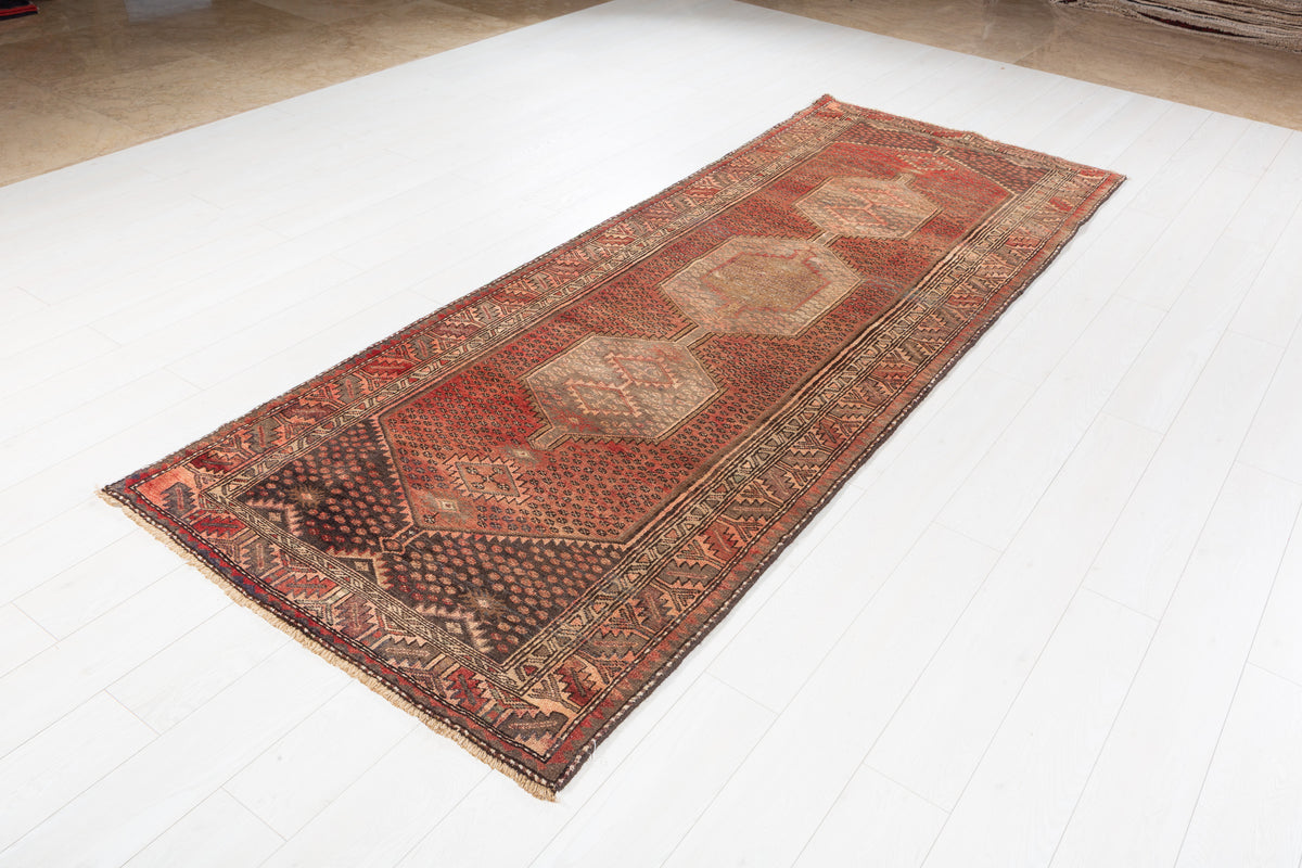 Faded Rust Red Geometric Narrow Wool Hallway Runner Rug, Muted – 9' 11" x 3' 8" (301 x 111 cm)