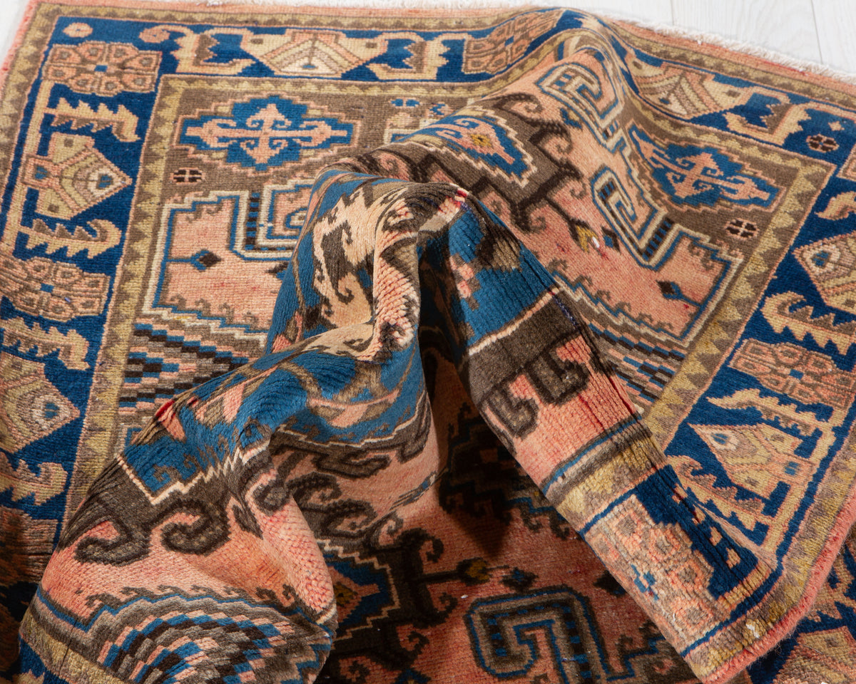 Small Antique Faded Salmon Pink Rug – 5' 5" x 3' 5" (164 x 104 cm)