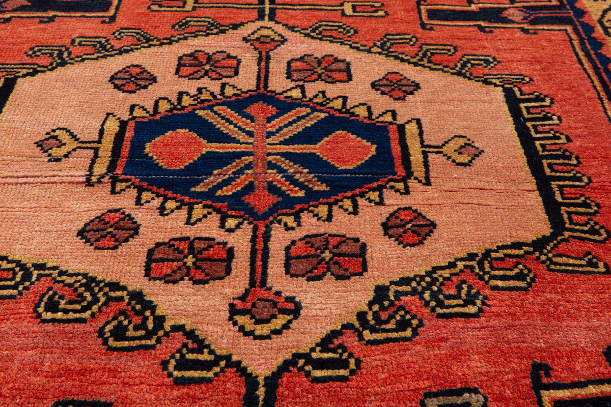 Small Vintage Orange-Red & Pink Rug – 5' 0" x 3' 6" (152 x 106 cm)