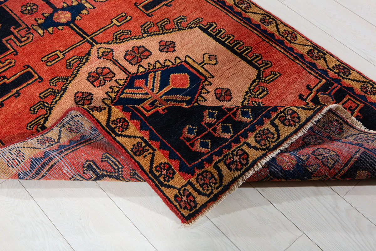 Small Vintage Orange-Red & Pink Rug – 5' 0" x 3' 6" (152 x 106 cm)