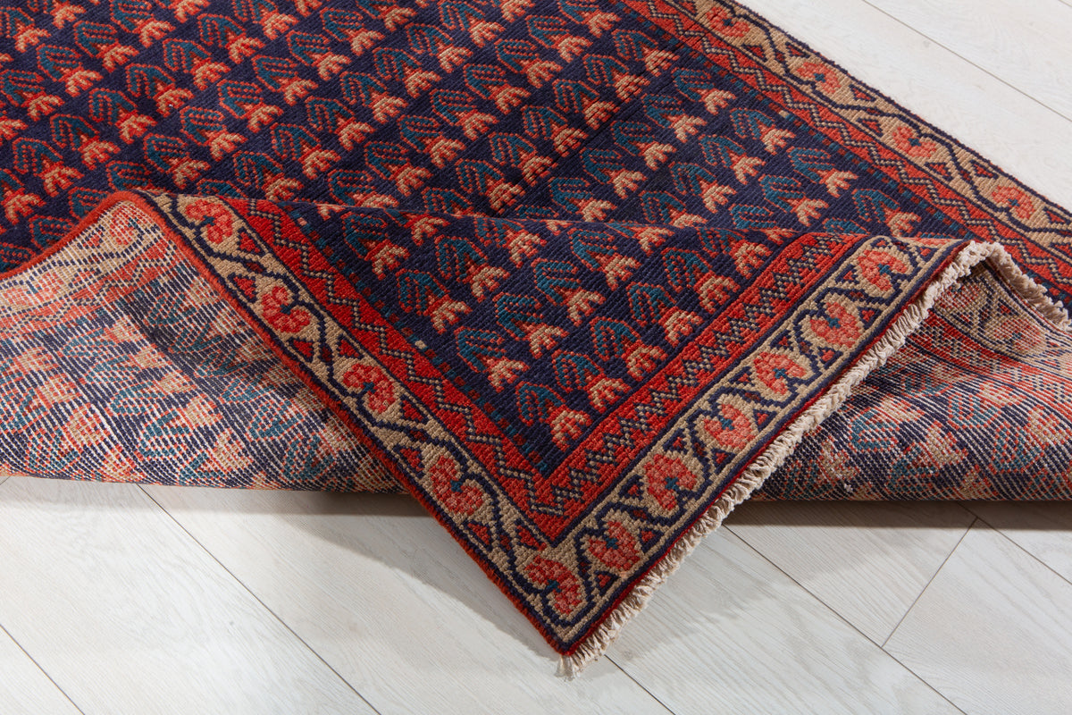 Small Vintage Navy Blue Rug – 4' 11" x 3' 6" (150 x 106 cm)