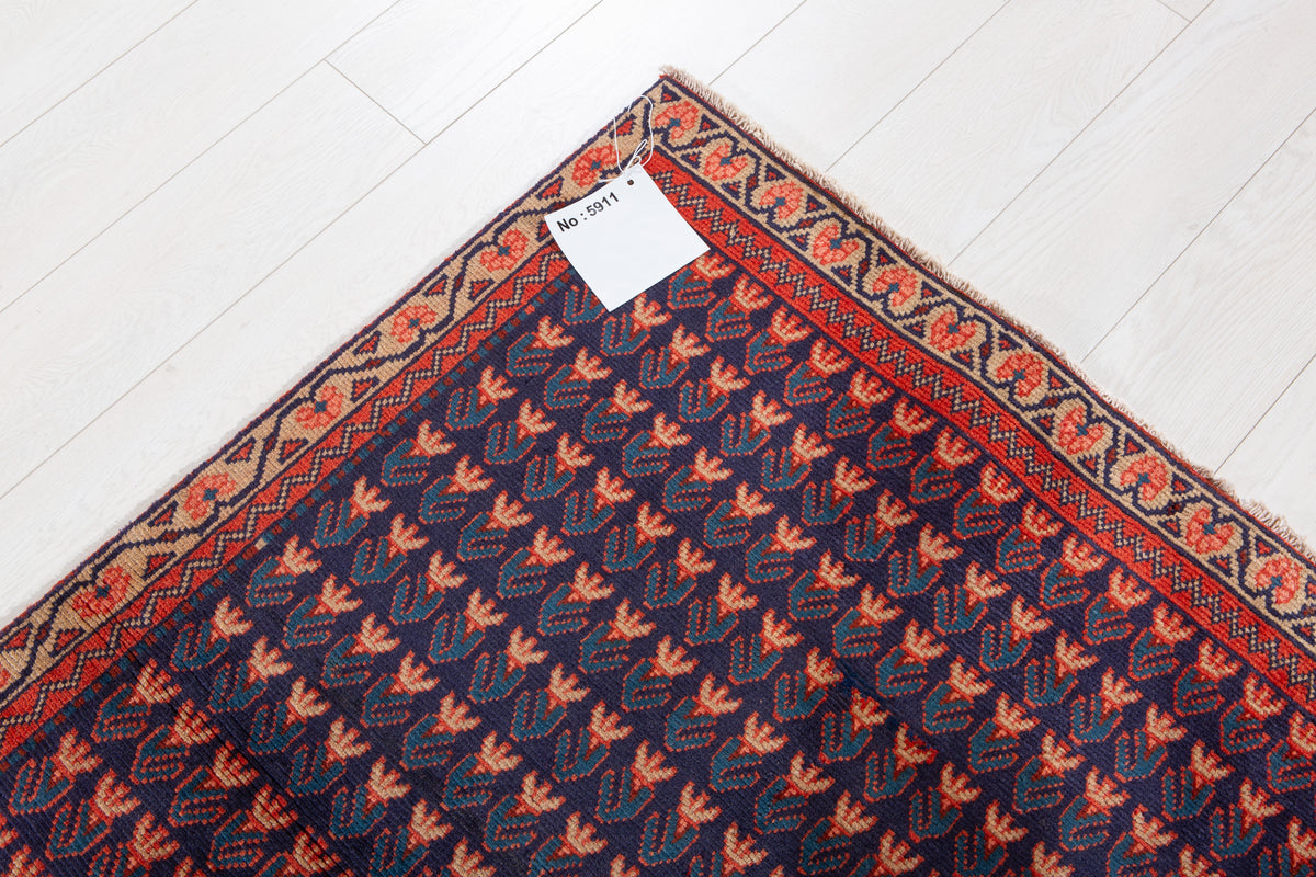 Small Vintage Navy Blue Rug – 4' 11" x 3' 6" (150 x 106 cm)