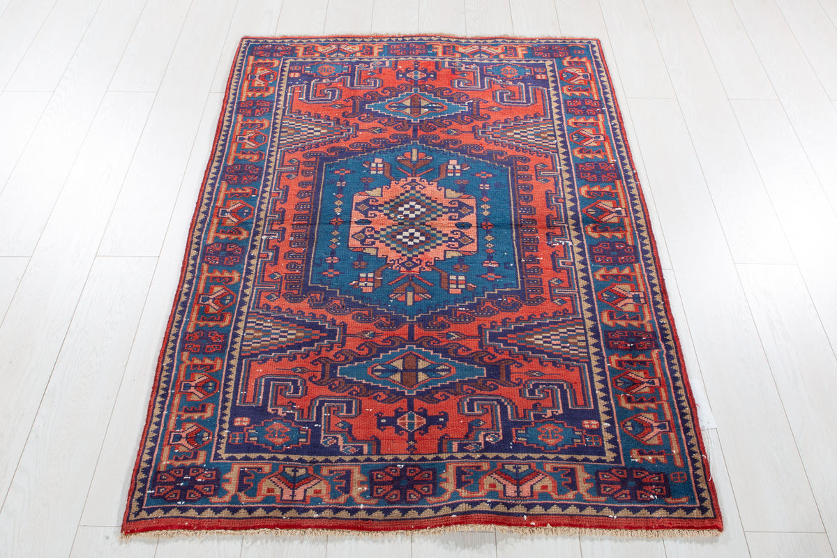 Small Vintage Orange-Red & Blue Rug – 4' 10" x 3' 7" (147 x 108 cm)