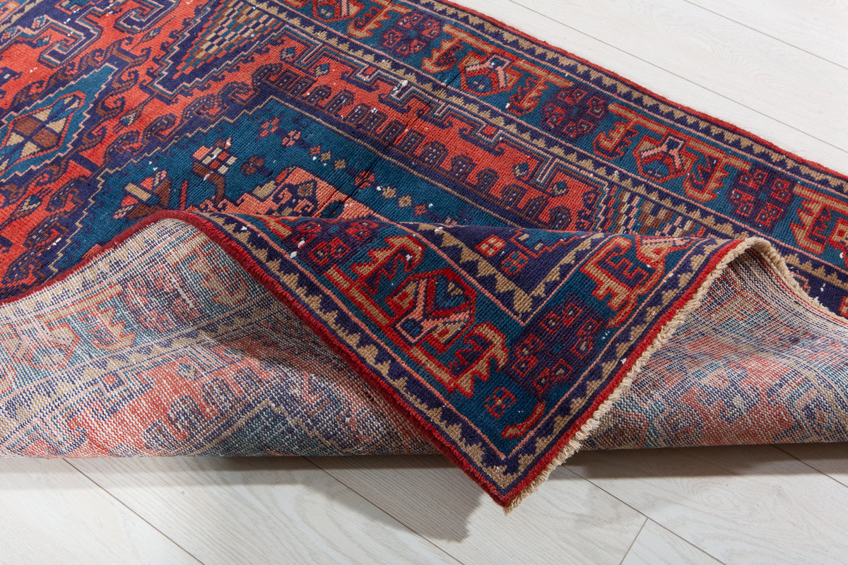 Small Vintage Orange-Red & Blue Rug – 4' 10" x 3' 7" (147 x 108 cm)