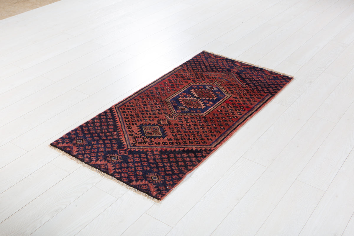 Small Vintage Rust Red & Navy Blue Rug – 4' 11" x 2' 4" (149 x 70 cm)