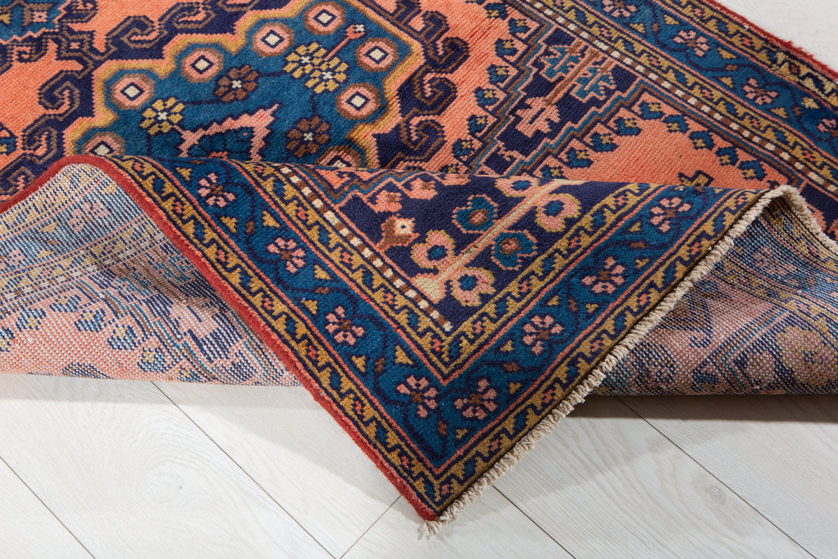 Small Vintage Orange-Red & Blue Rug – 5' 0" x 3' 5" (153 x 104 cm)